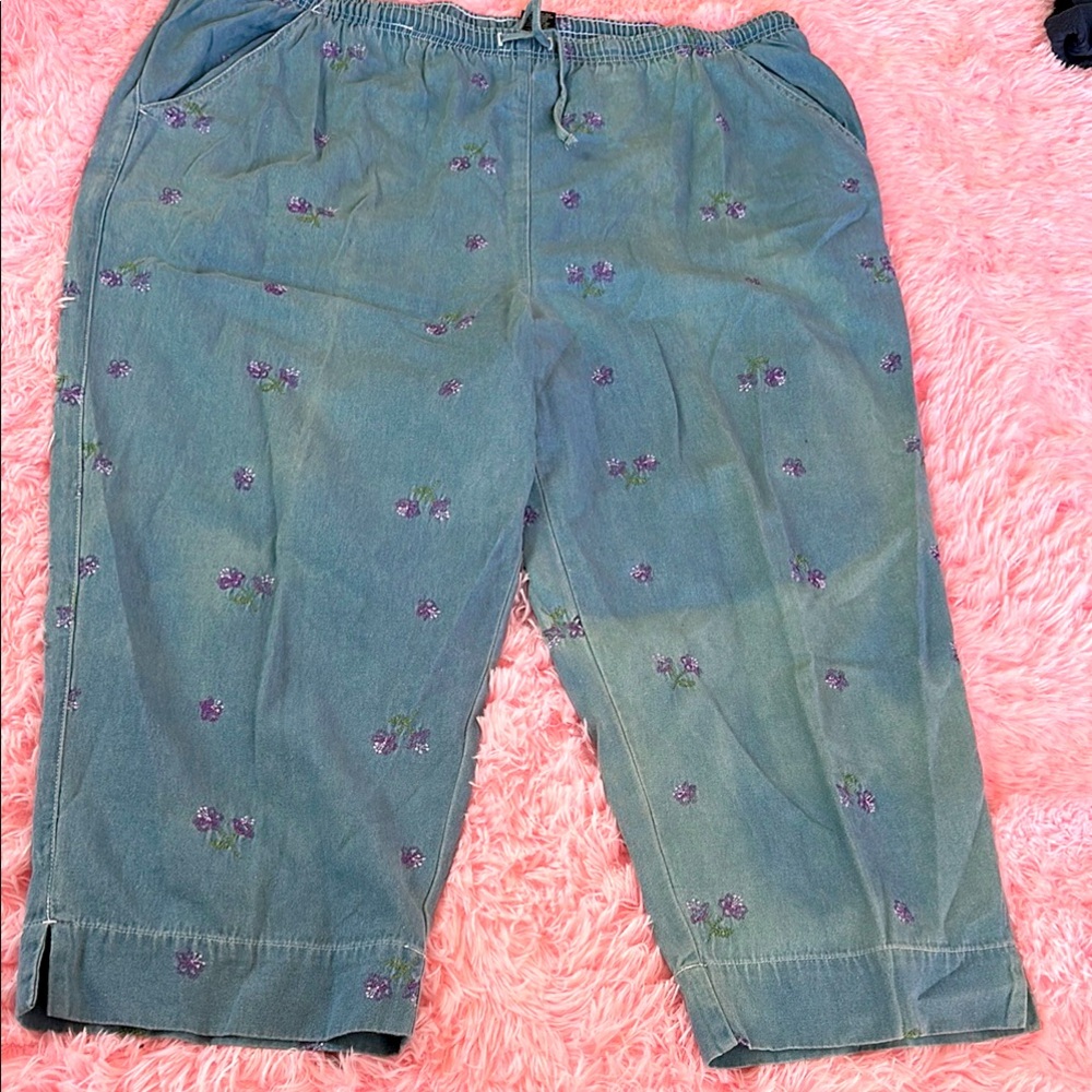 Floral Embroidered jeans